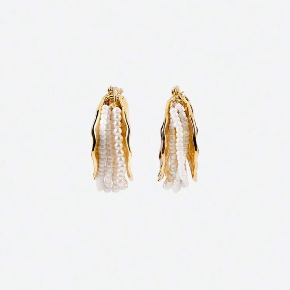 Gold and pearl Hoop Earrings Q485